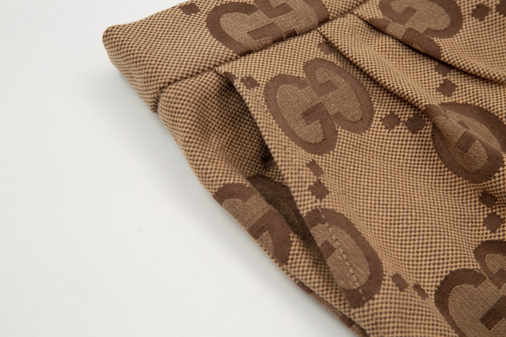 Gucc* shorts